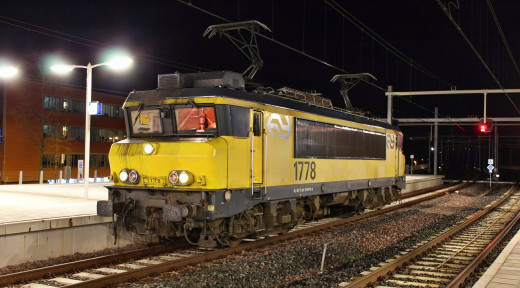 818293 (a): :2048x1131